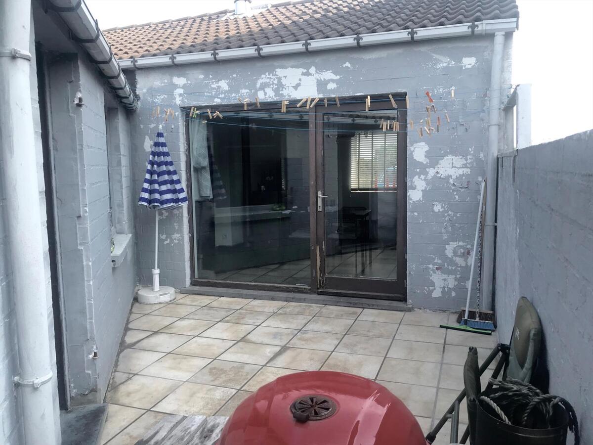 KNUSSE WONING MT STADSTERRAS 