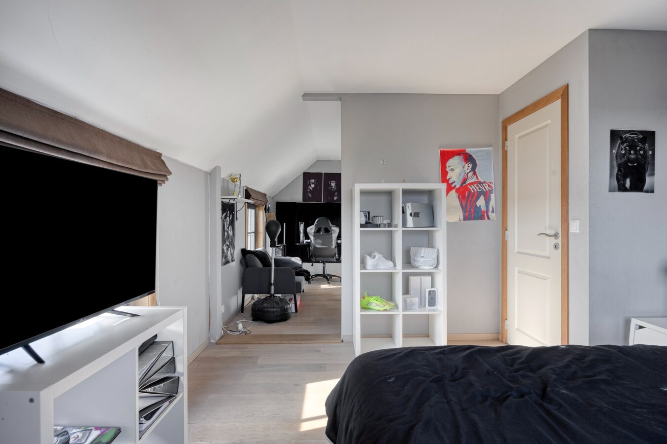 Exclusieve VILLA met zwembad en poolhouse te Piétrain - PEB energielabel B 