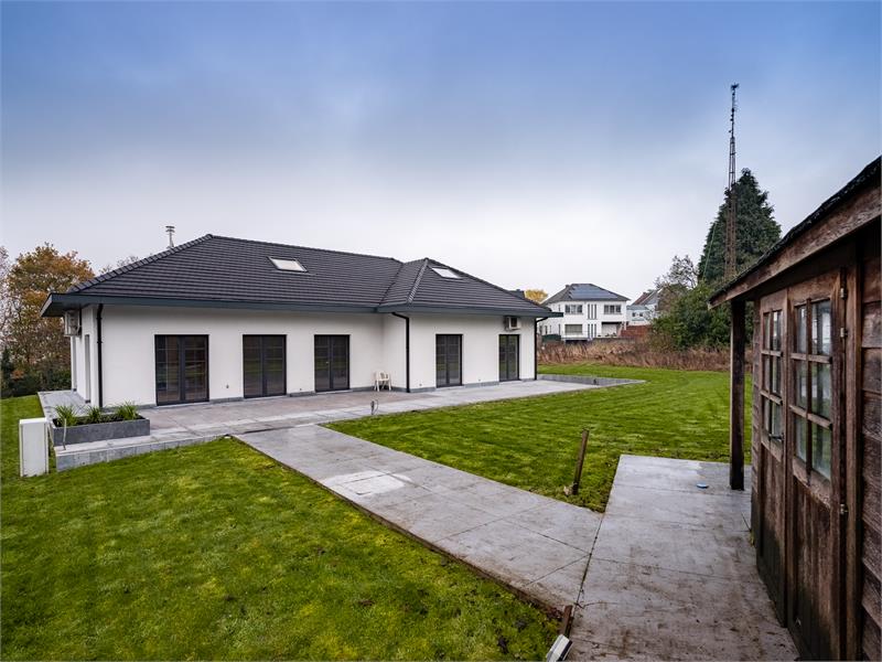 Volledig gerenoveerde villa in het charmante Pollare. 