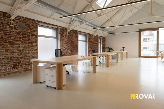 Te huur Kantoor te Izegem