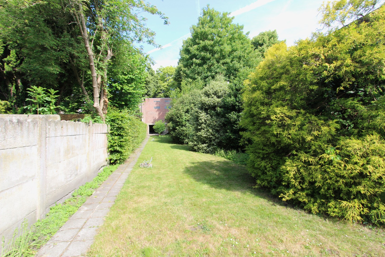 RIANT APPARTEMENT MET 3 SLAAPKAMERS EN GROOT TERRAS 