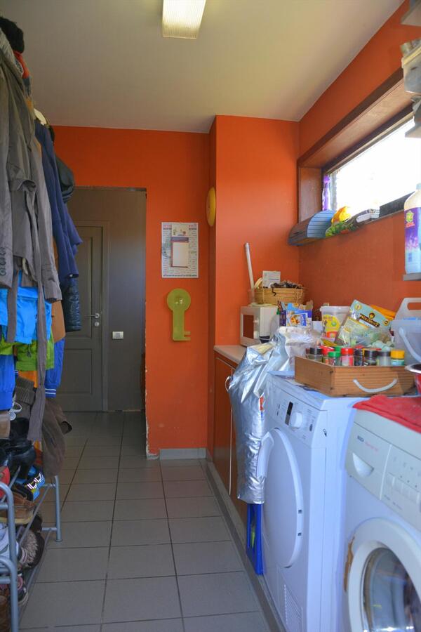 Instapklare woning met 5 slaapkamers op een grondopp. 3.349m² 