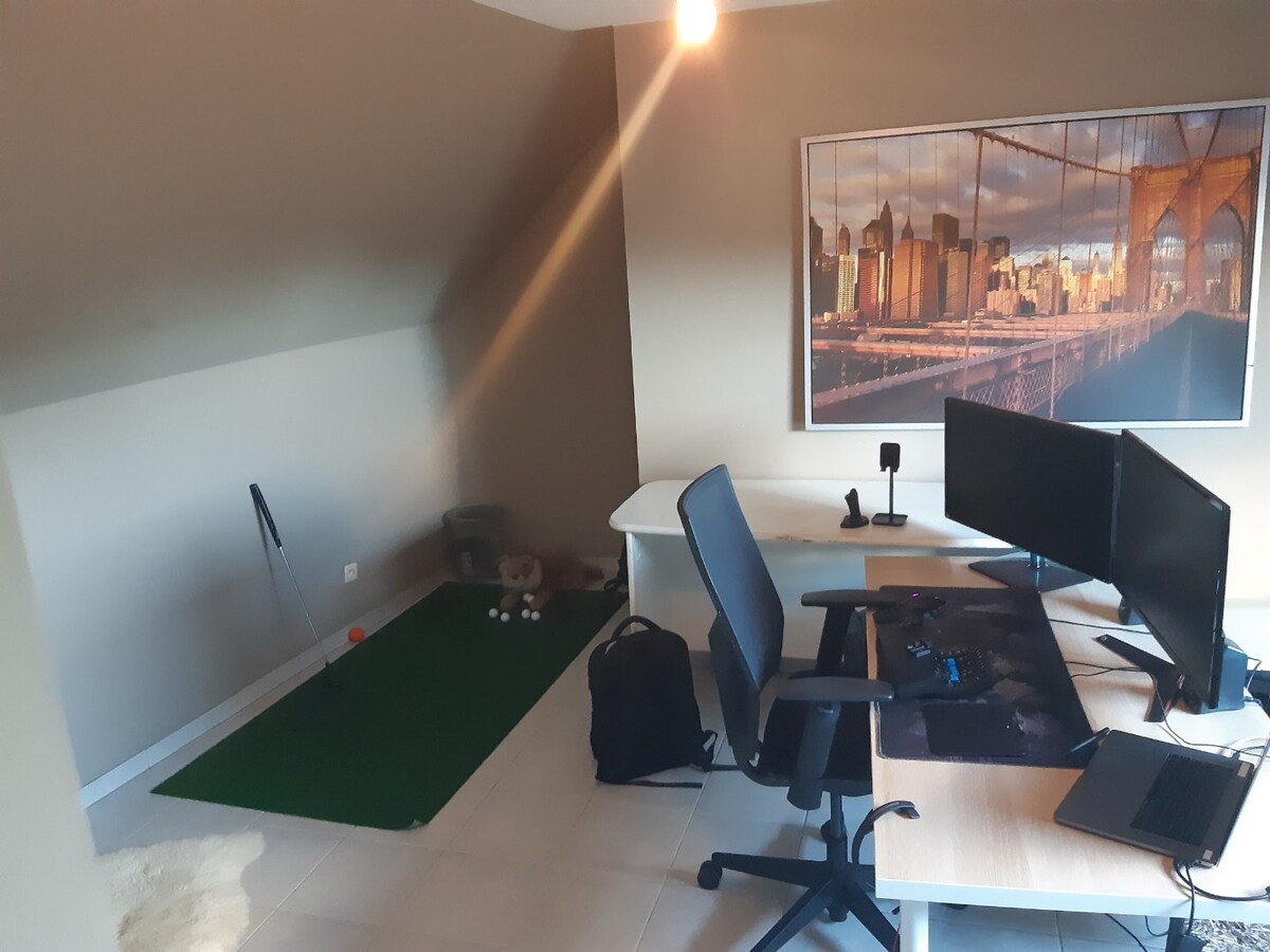 Ruim duplex 2-slp-appartement in centrum Gavere. 