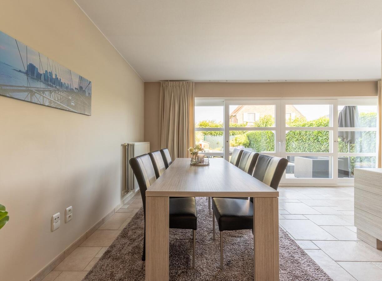 Zeer ruime woning met bijzonder veel licht én luxe  !    IDEAAL VOOR GROOT GEZIN !! 