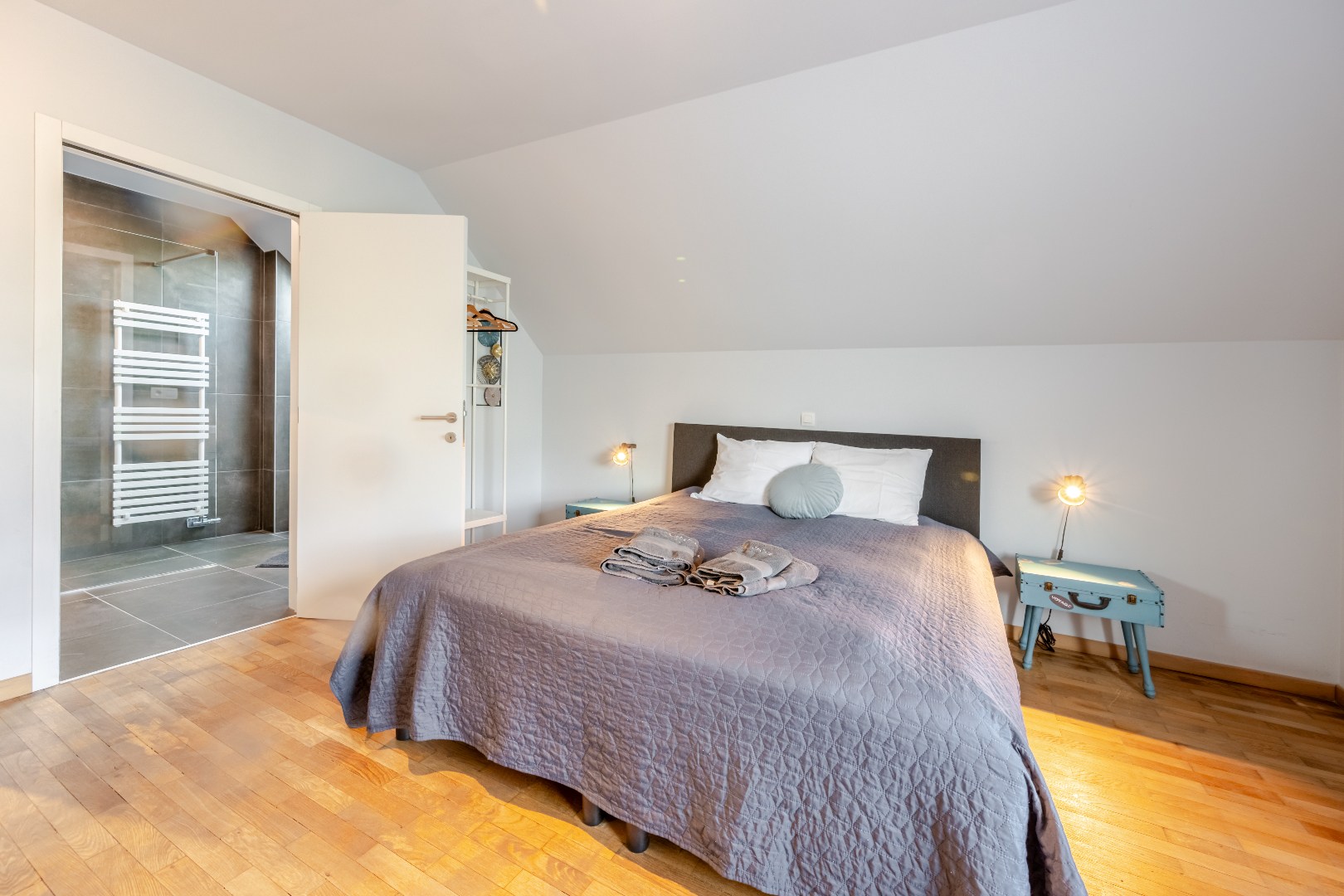 Energiezuinige villa met exclusieve wellness en polyvalent bijgebouw in Oostende 
