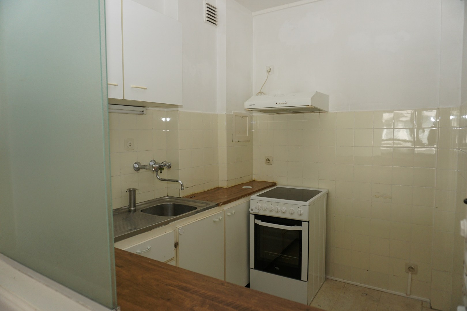 ONGEMEUBELD 1 SLP APP. GELEGEN KONINGSSTRAAT 