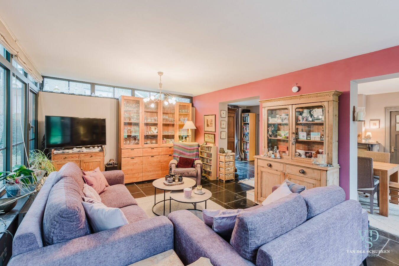 Charmante villa, door groen omgeven 