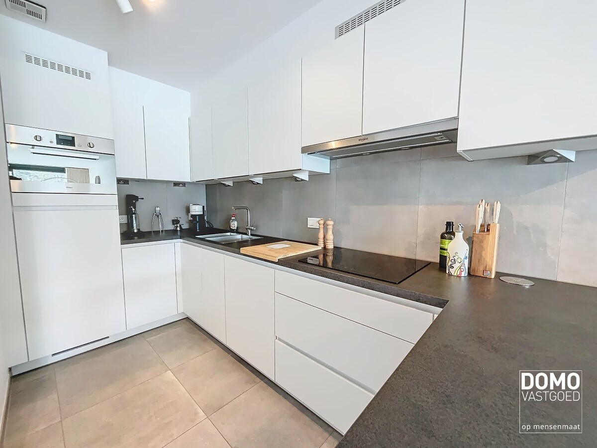 MODERN APPARTEMENT MET TERRAS. LIFT EN 2 SLAAPKAMERS IN DIEPENBEEK 