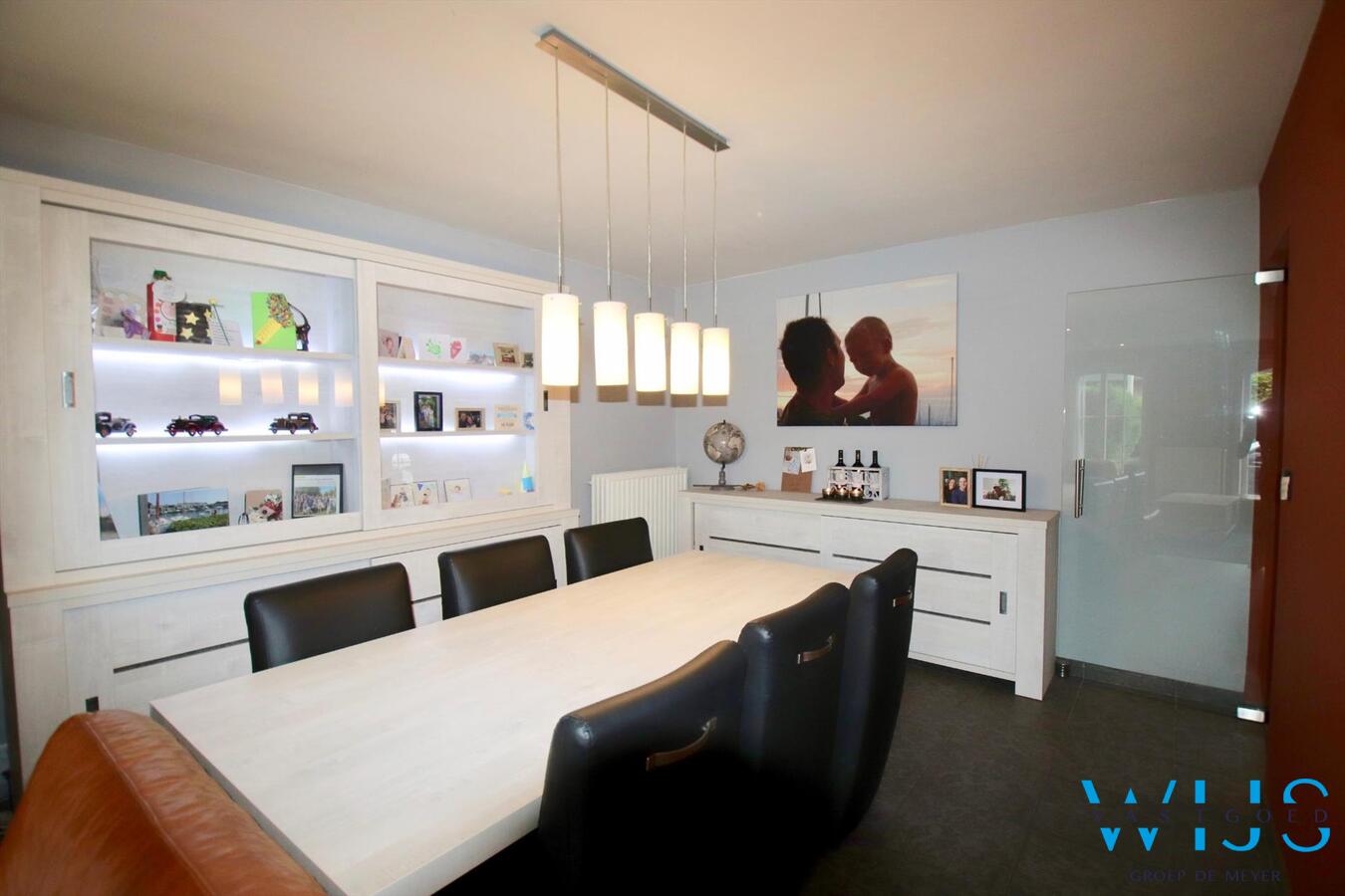 Instapklaar karaktervol woonhuis op een TOPlocatie in Eeklo ! 