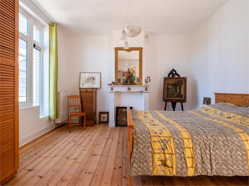 Prachtige burgerwoning in een wijk in bloei 