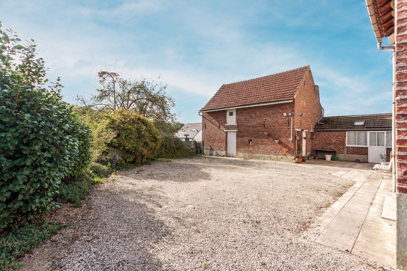 Karaktervolle, te renoveren herenhuis met enorm potentieel te Gooik 