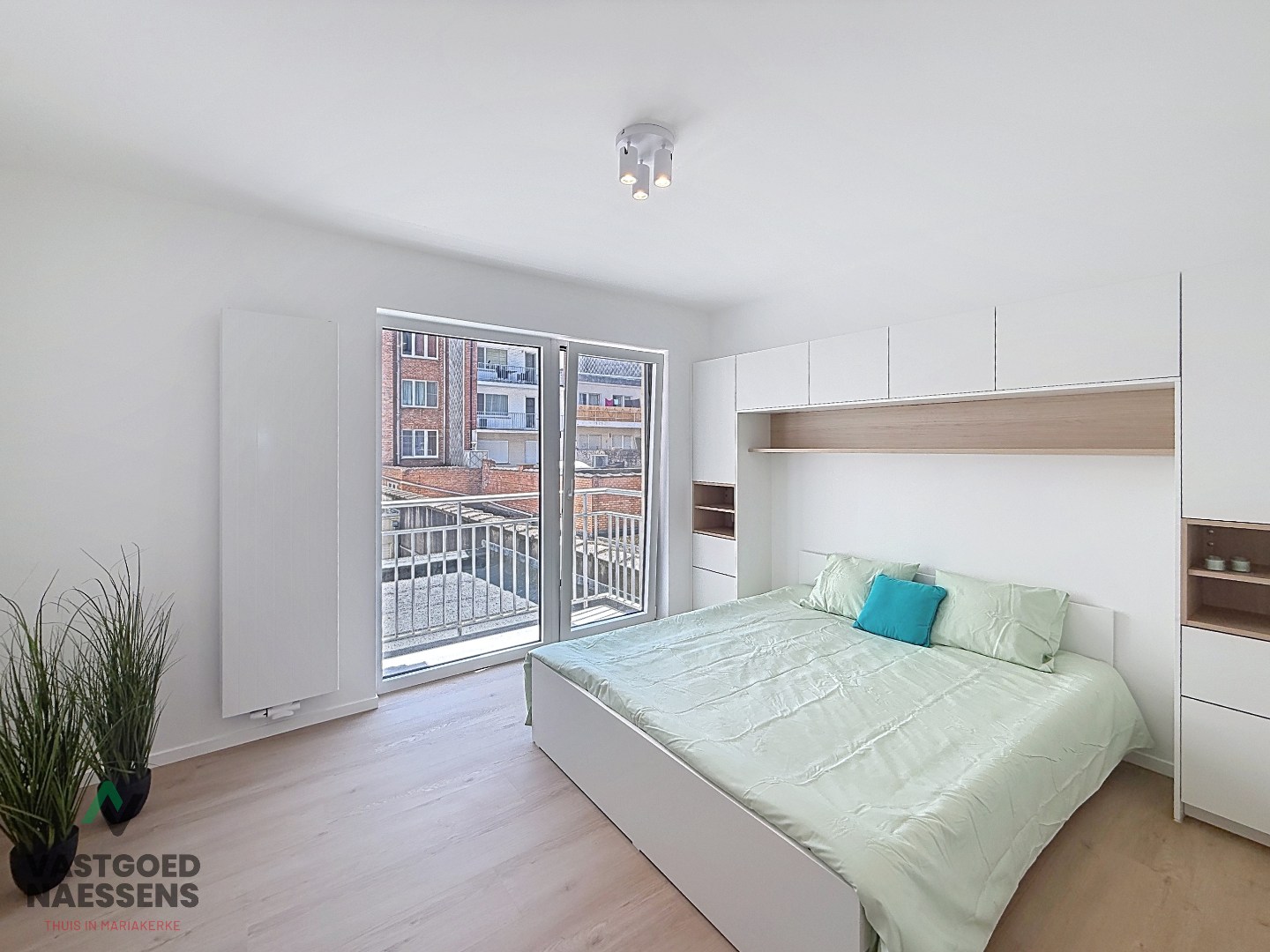 Magnifique appartement rénové de 3 chambres avec vue sur la mer. 
