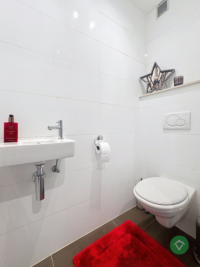 Luxe villa-appartement met dubbele garage en prachtig uitzicht in Koekelare 