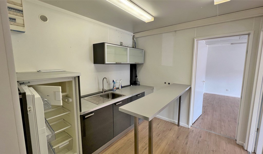 Magazijnen te huur vlakbij afrit E17 in Sint-Niklaas