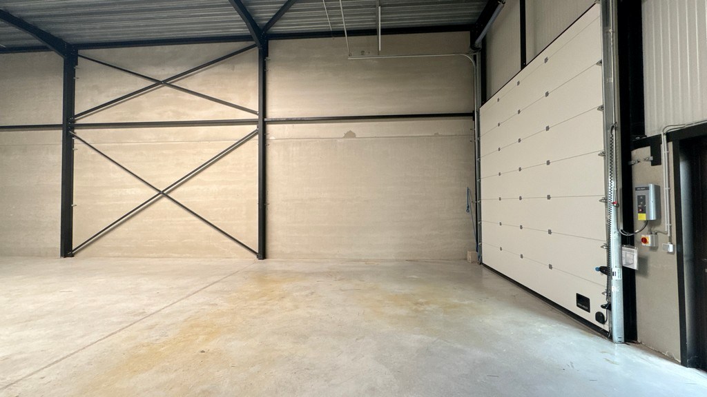 Magazijn te huur in bedrijvenpark Westpoort in Zwijndrecht