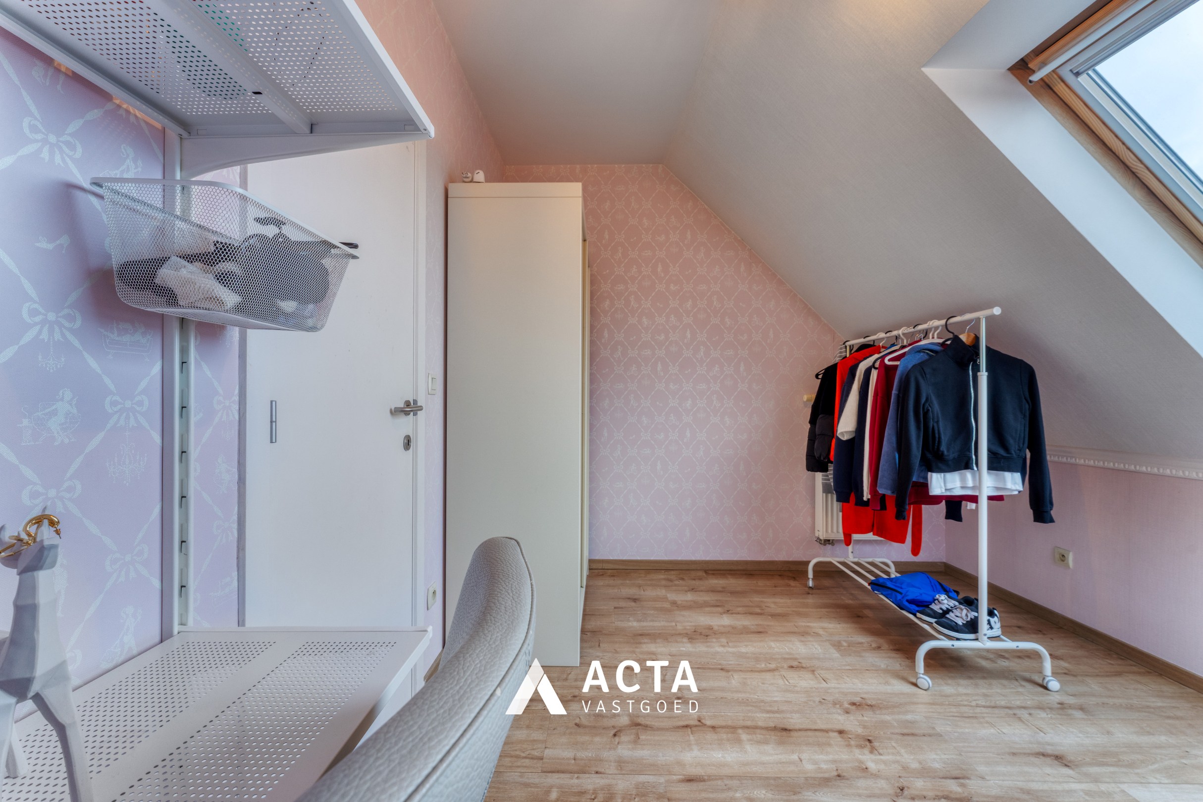 Instapklaar duplexappartement met twee slaapkamers en terras! 