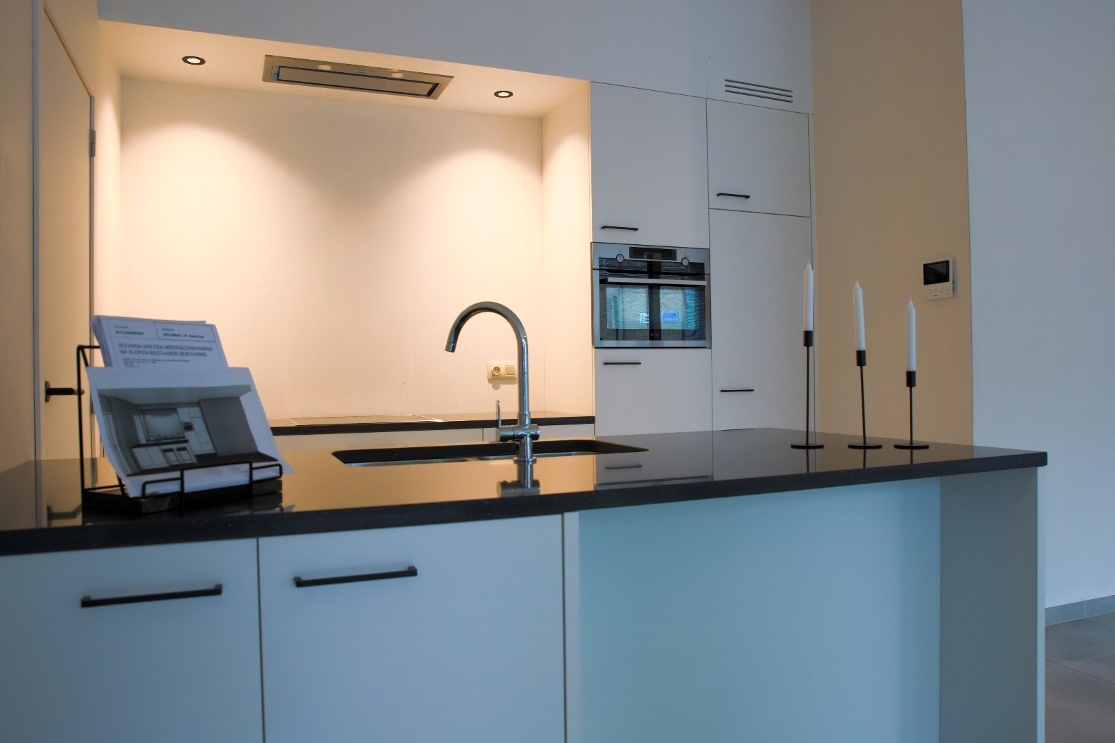 Volledig afgewerkt appartement met 2 slaapkamers en terras 