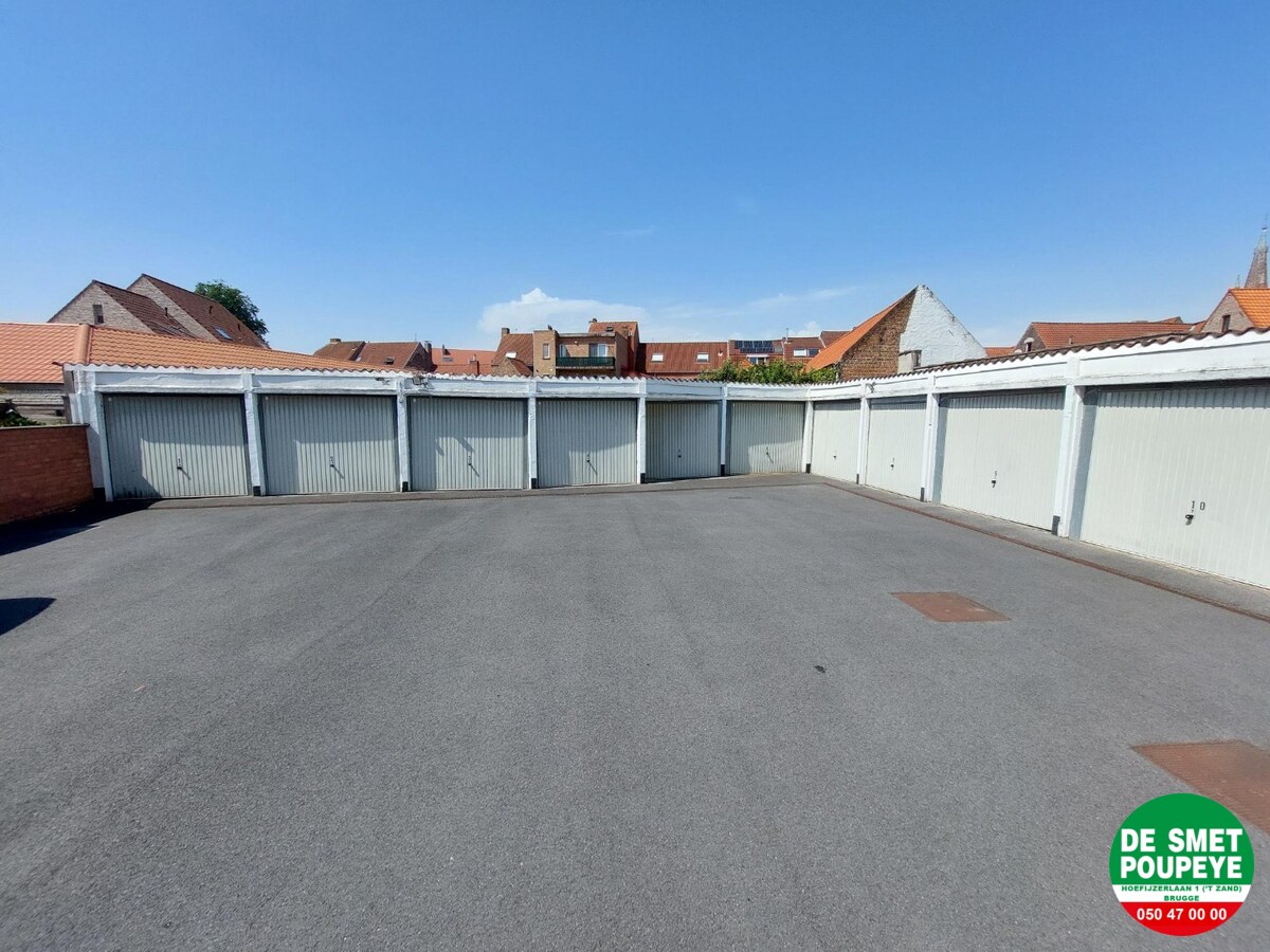 Garagebox in afgesloten complex 