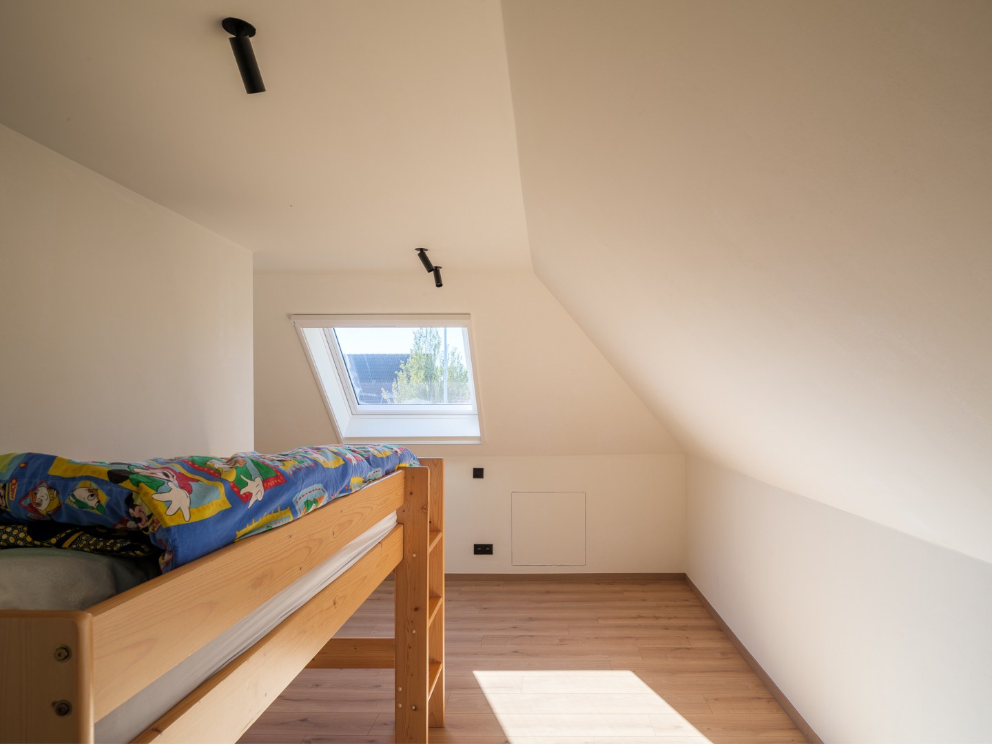 Open bebouwing met 5 slp. en tuin te Drongen 