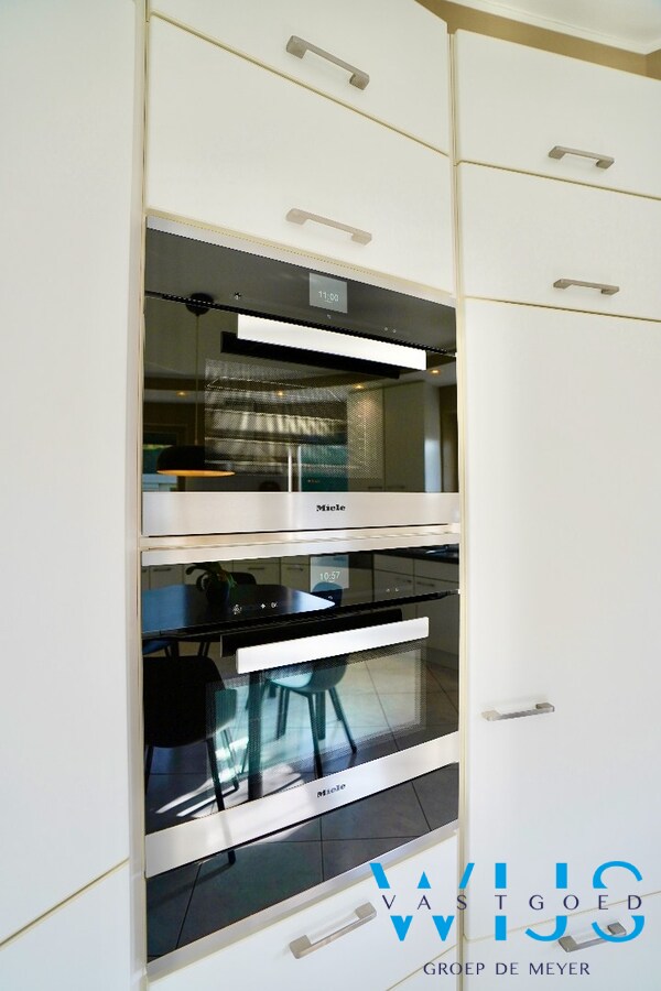 Instapklare open bebouwing met zuidgerichte tuin op topligging in Lembeke 