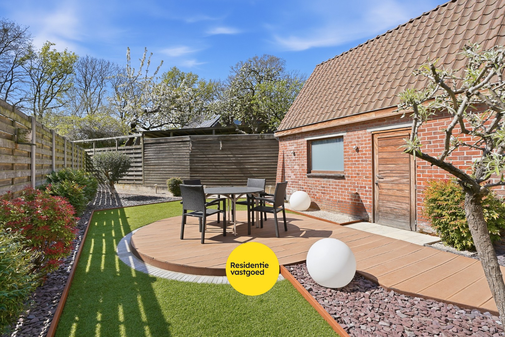 Open bebouwing met zonnige tuin in Sint-Michiels 