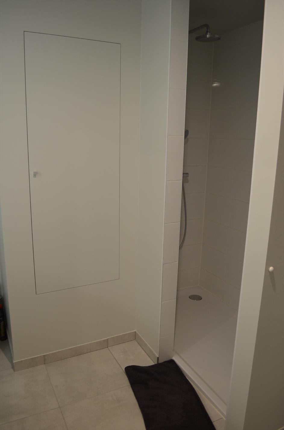 Nieuwbouw met 3 slaapkamers, 2 parkeerplaatsen te centrum Maldegem 