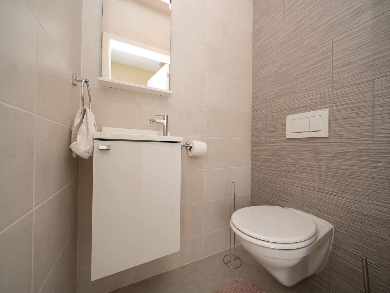 Prachtig nieuwbouwappartement met 2 kamers en garagebox 