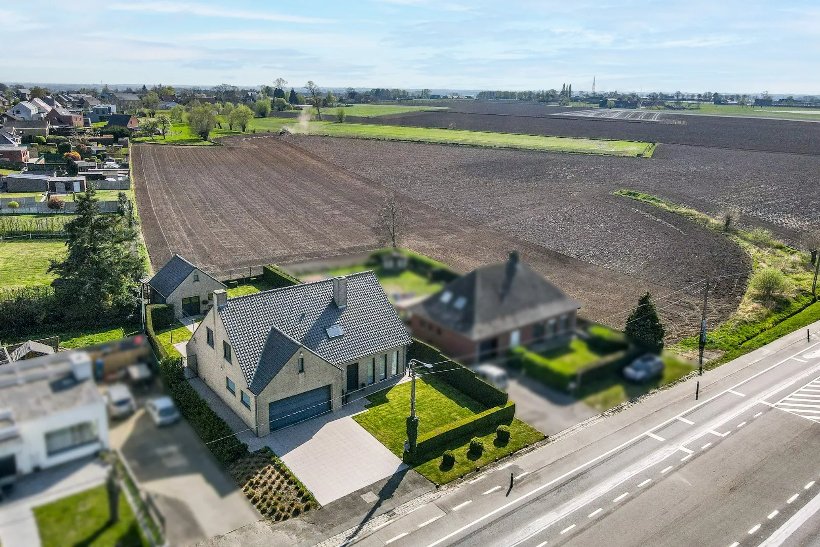 Instapklare open bebouwing met prachtig verzicht op 779 m²