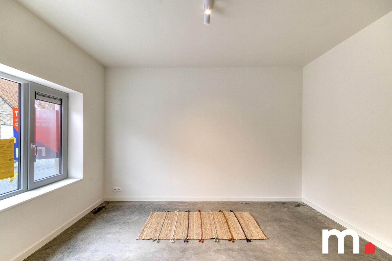 Totaal gerenoveerde woning met grote tuin en 3 slaapkamers te Heule ! EPC A ! 