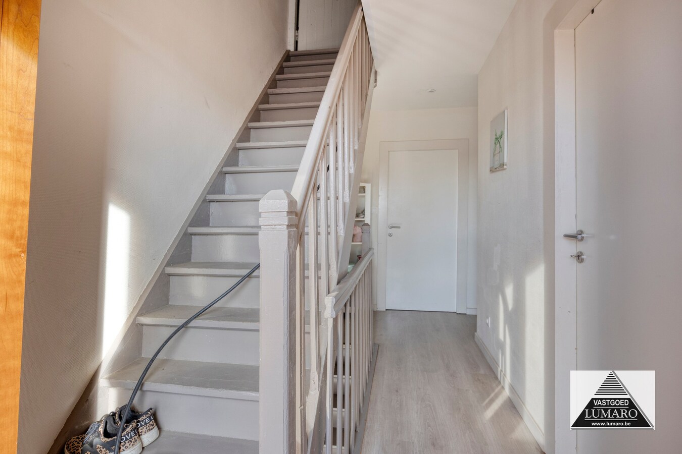 Ideale praktijk- of kangoeroewoning met tuintje en parking 