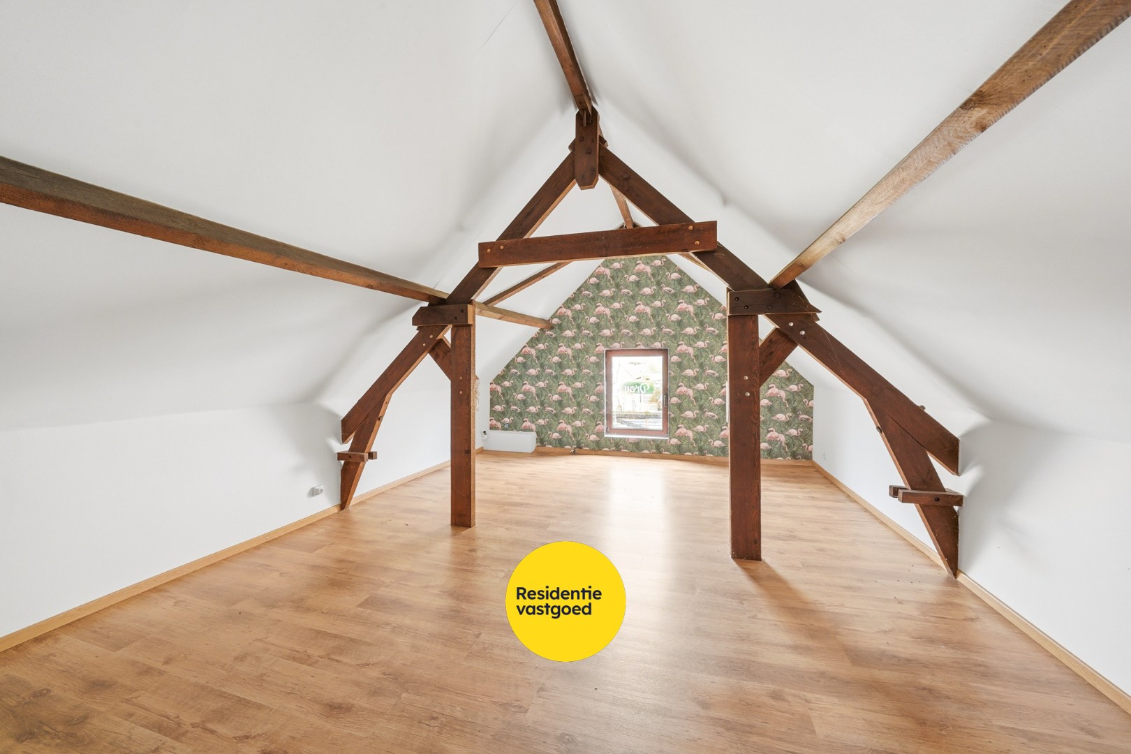 Karaktervolle halfopen bebouwing met multifunctioneel bijgebouw  in Westkerke 