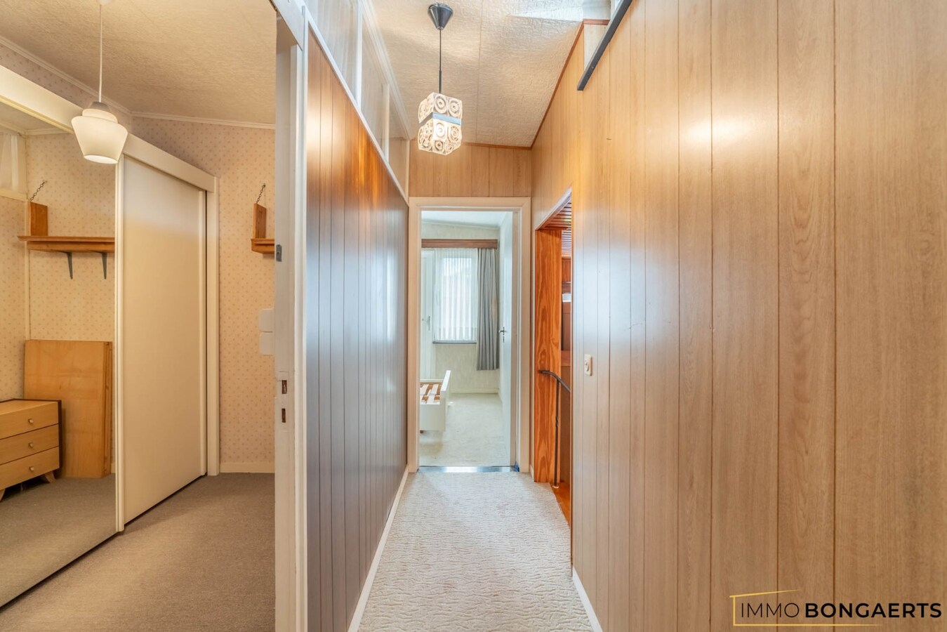 Rustig gelegen woning met tuin, garage en 3 slaapkamers. 