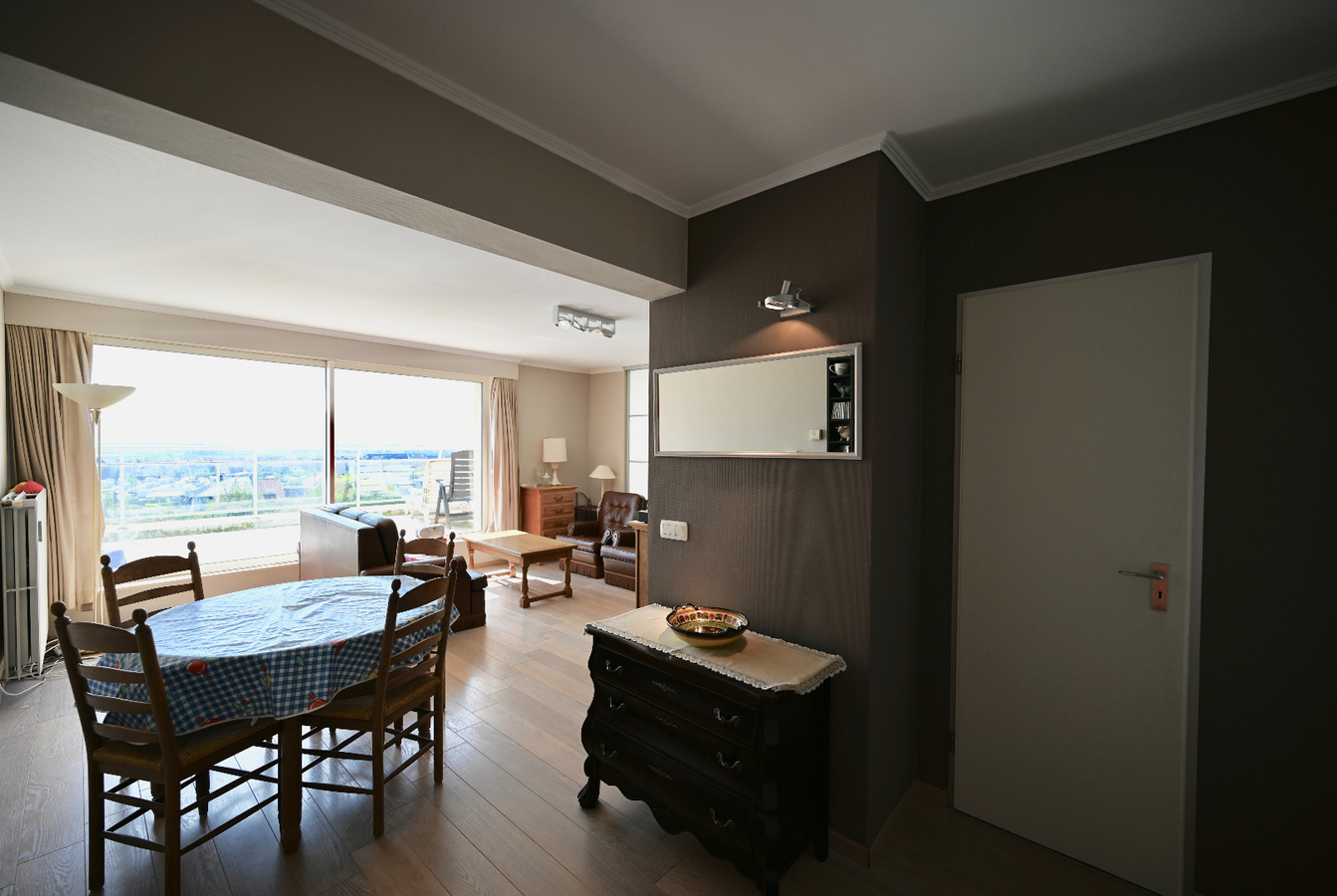 MOOI GELEGEN APPARTEMENT MET UNIEK ZONNETERRAS TE MIDDELKERKE 