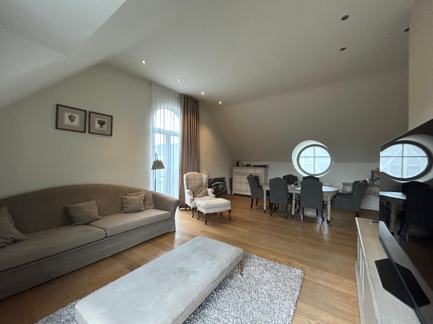 Exclusief wonen in alle rust en ruimte – Penthouse in Geel 