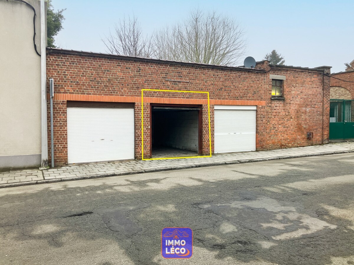 Garage pour une voiture, dans le centre de Mouscron ! 