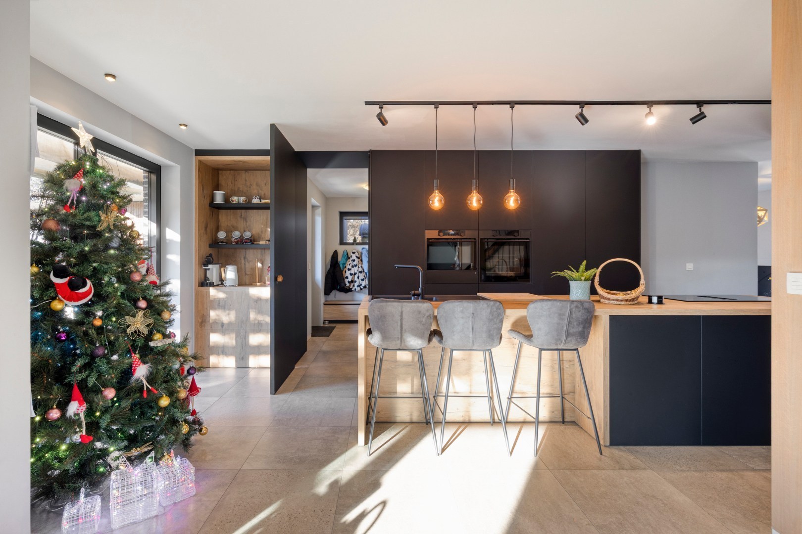 Rustig gelegen, energiezuinige gezinswoning met 4 slpk. nabij Lommel-centrum 