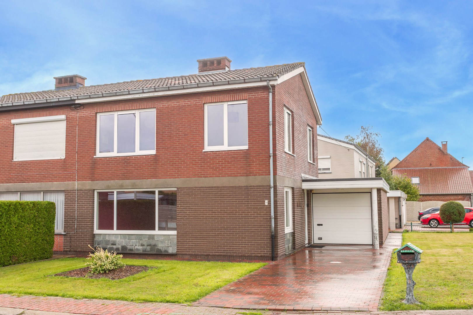 Rustig gelegen driegevelwoning met 3 slpk te Galmaarden 