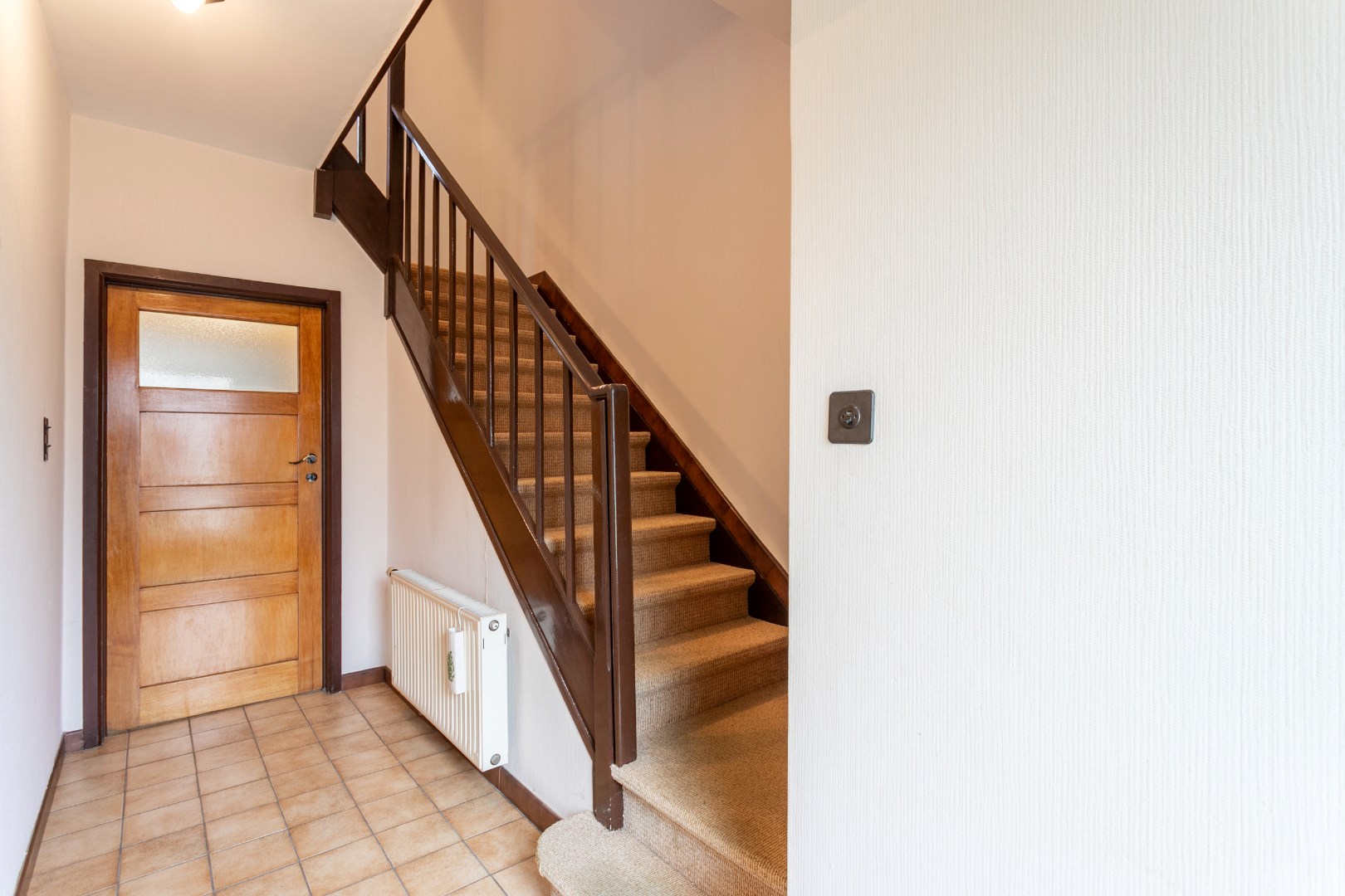 Te renoveren woning met 3 slpk te Buizingen 
