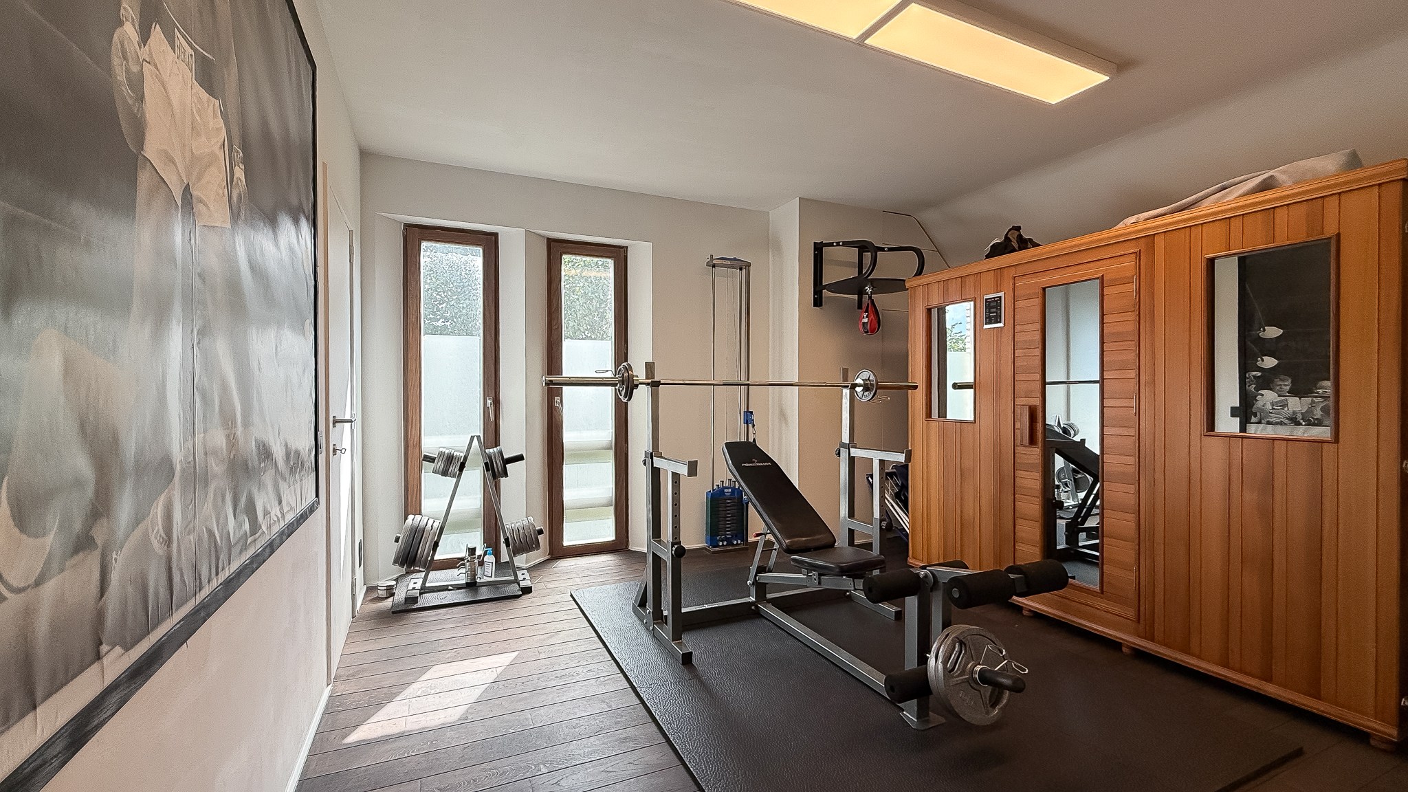 Architecturale villa - perfect voor een vrij beroeper - gelegen in een residentiele wijk 