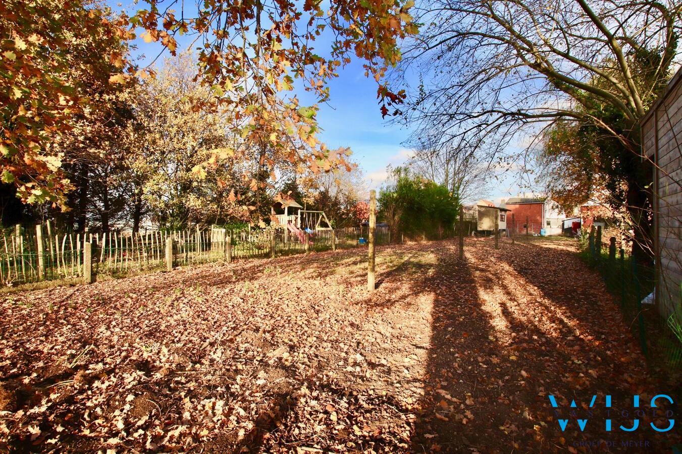 Te renoveren woning op een zonnig perceel van 760 vierkante meter te BELZELE! 