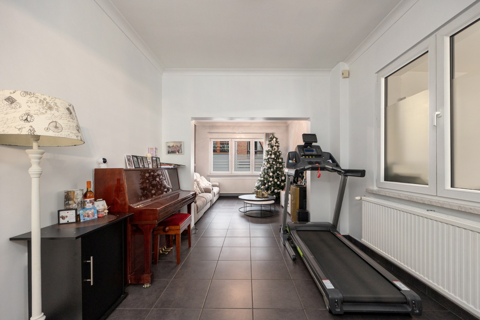 Ruime woning met praktijkruimte 