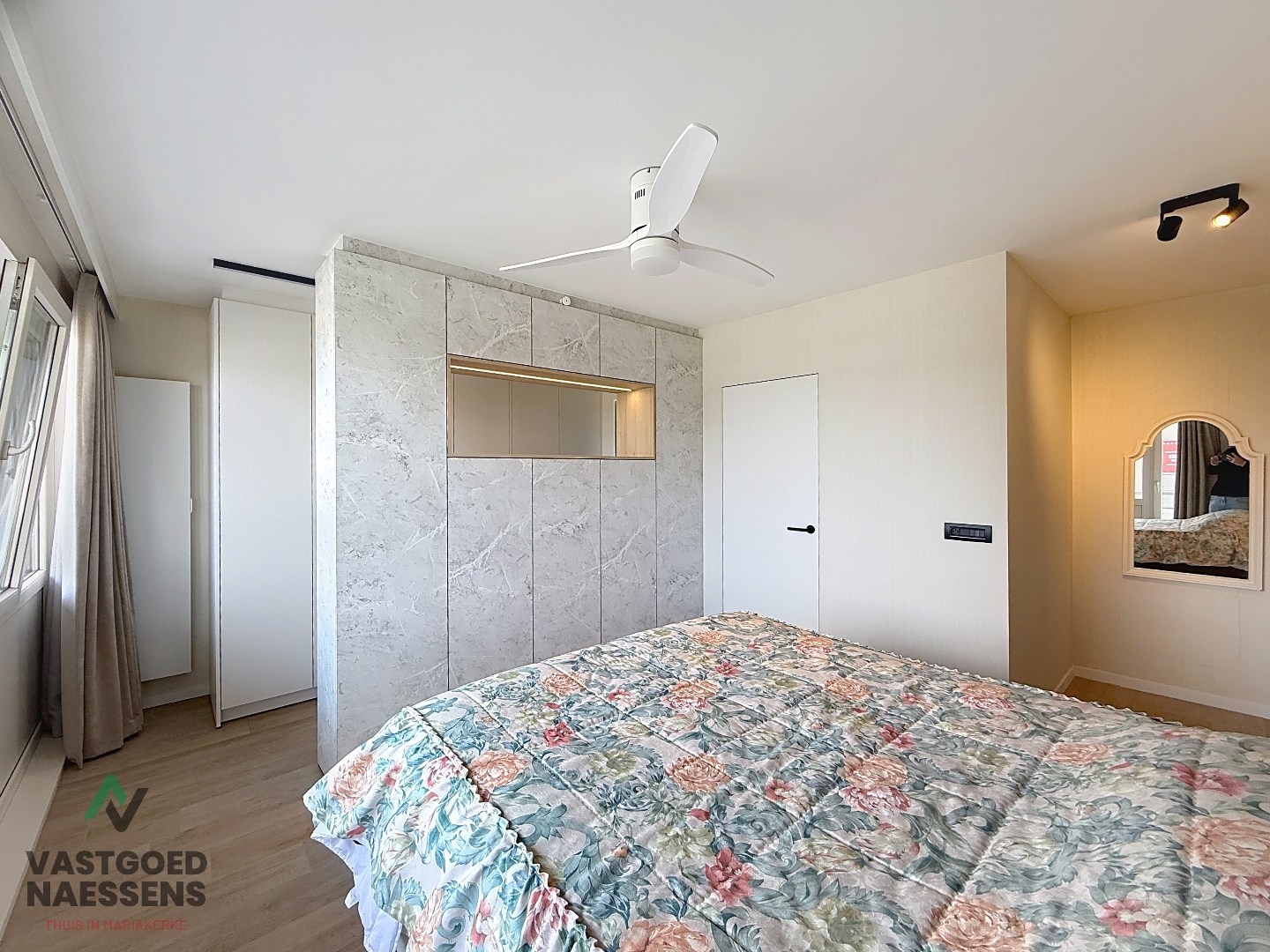 SCHITTEREND VERNIEUWD 3 SLPK APP MET ZICHT OP ZEE EN TERRAS 