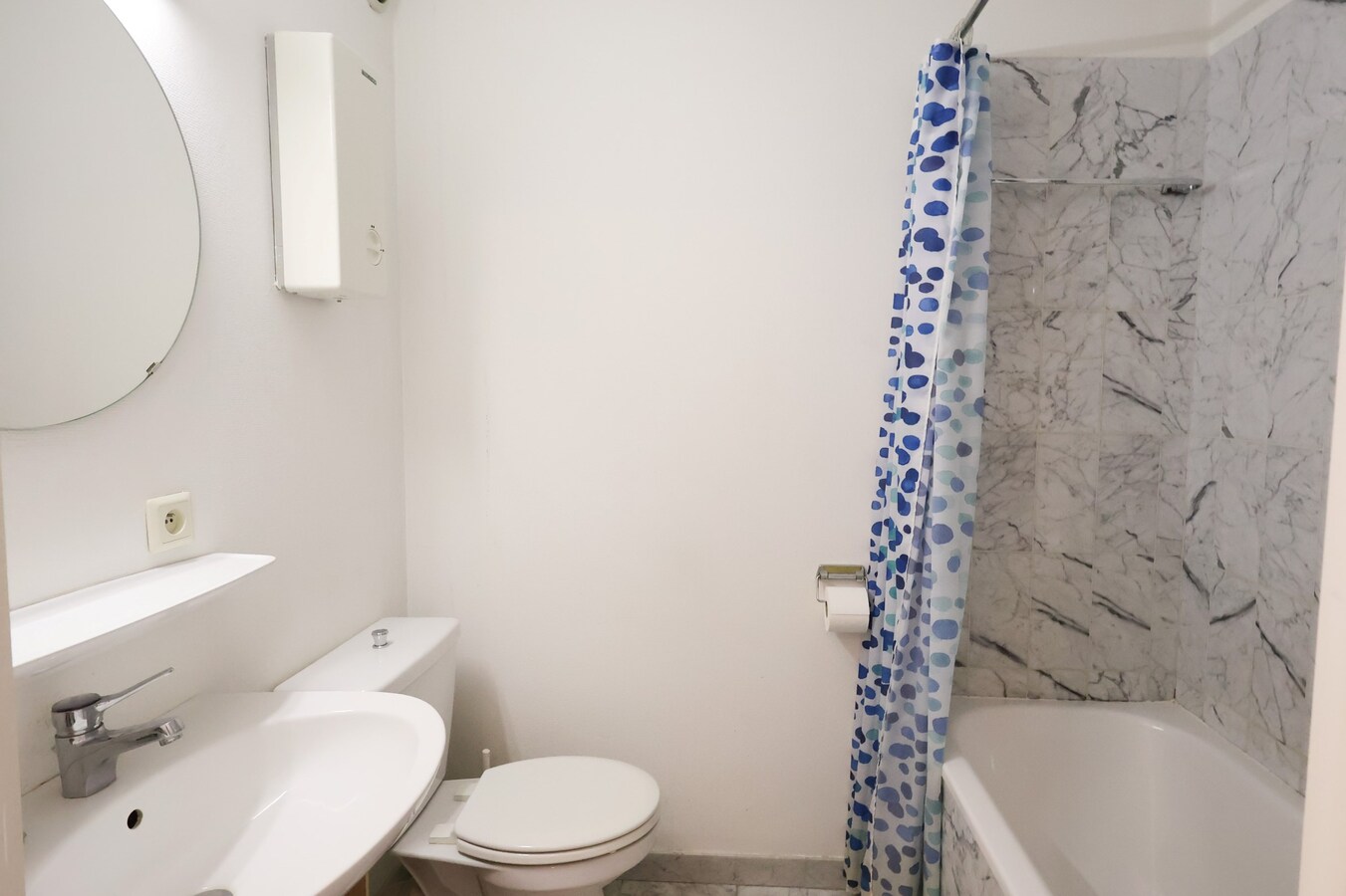 Gelijkvloerse studio met slaaphoek én zonovergoten terras op enkele meters van de zee! 