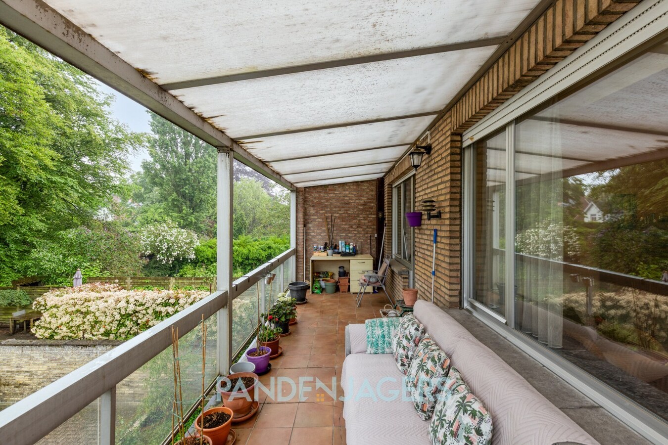 Ruim appartement in kleinschalige building te Brasschaat 