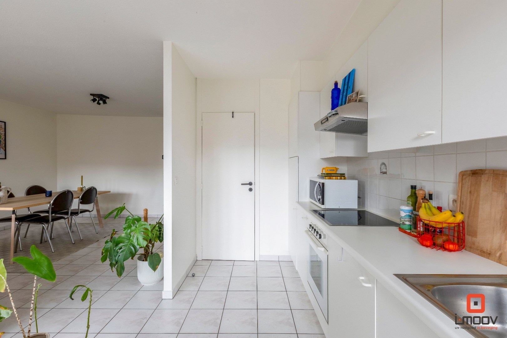 Lichtrijk tweeslaapkamer appartement met uniek waterzicht op Coupure Rechts 