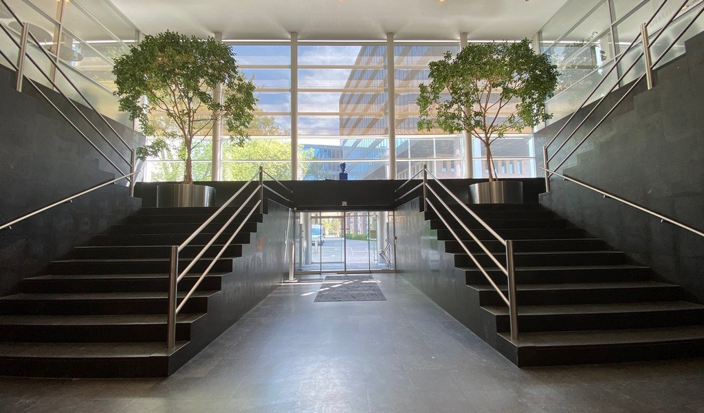 Gerenoveerde kantoren te huur in Crepain gebouw te Gent