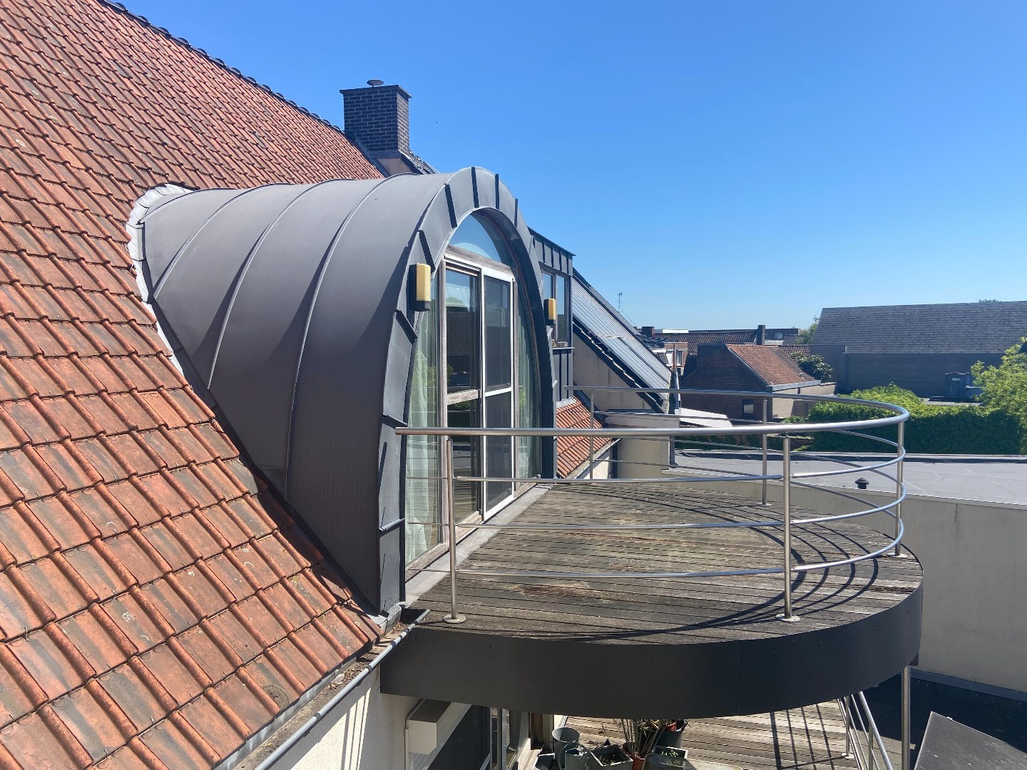Stijlvol en ruim appartement (129 m²) in hartje Deerlijk met zonneterras! 