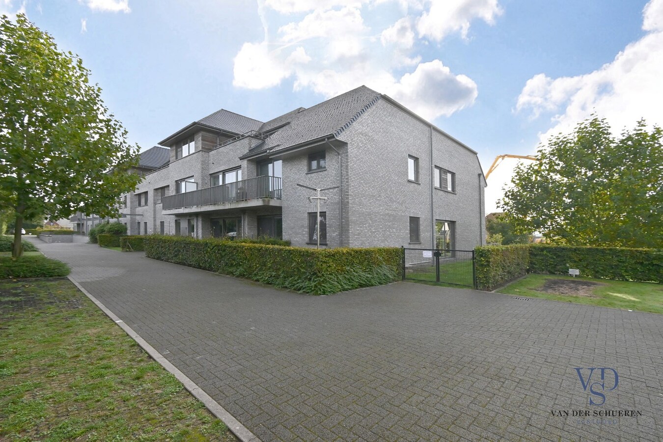 Luxueus, tijdloos wonen in Dikkelvenne. 