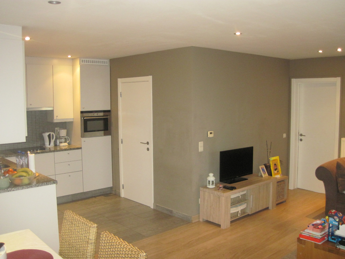 Gelijkvloers appartement. Aangenaam wonen ! 