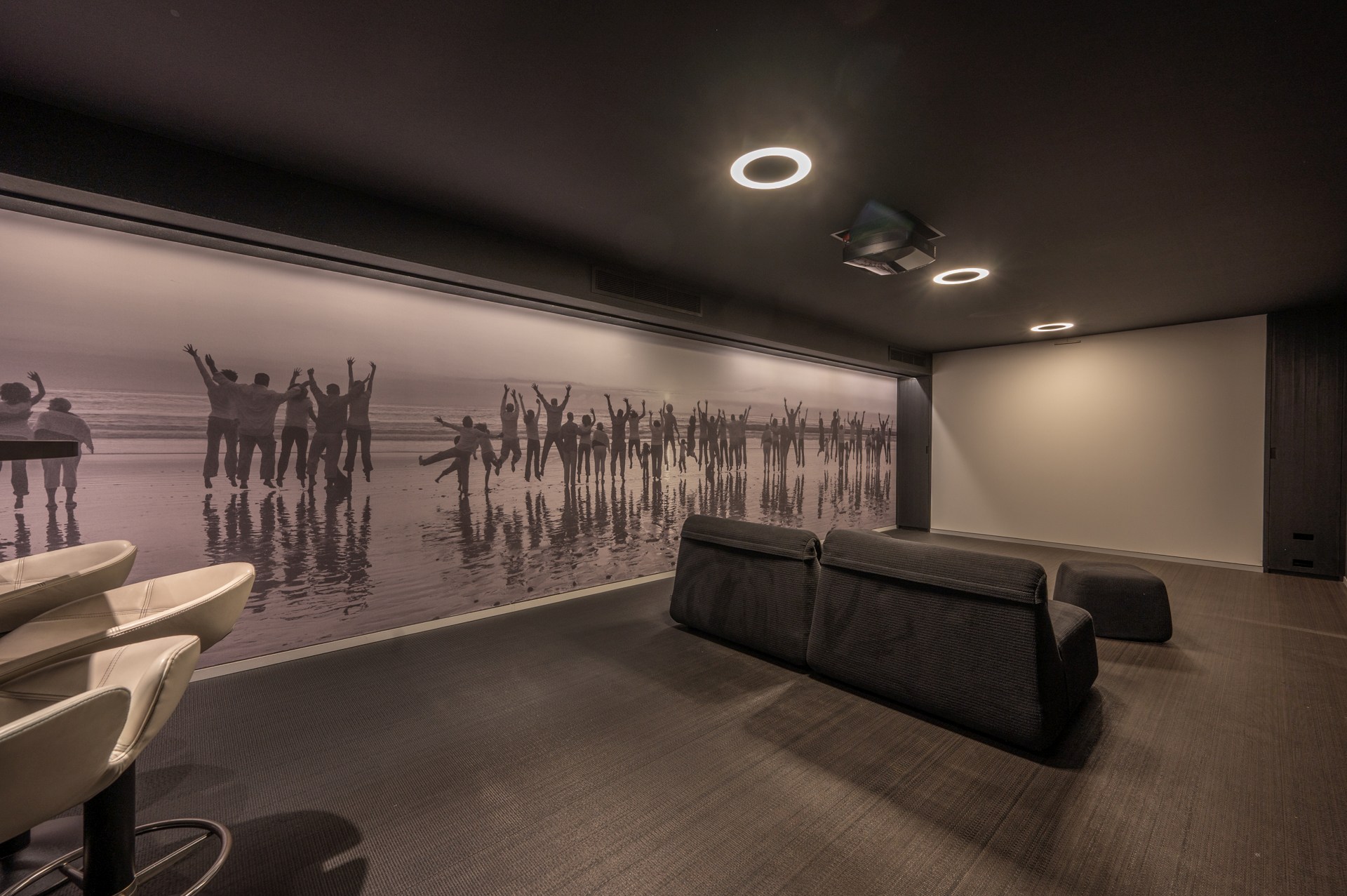 Villa exclusive entièrement meublée avec 5 chambres, piscine et double garage - emplacement prestigieux et calme près du Zoute. 